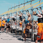Atleti di CrossFit impegnati in un workout sulla spiaggia di Rosolina Mare durante la sesta edizione della North Classic Challenge 2026 organizzata da CrossFit Rovigo.